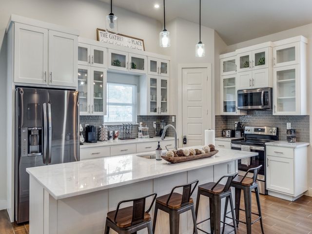 2931 Alaska Avenue, Dallas, TX 75216