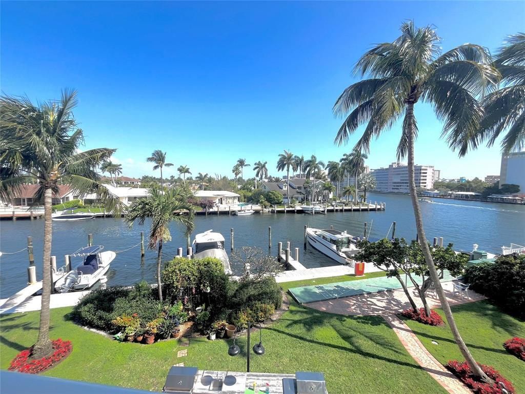 140 NE 28th Avenue 305, Pompano Beach, FL 33062