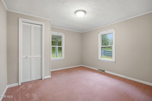 1515 Crackers Neck Road, Big Stone Gap, VA 24219