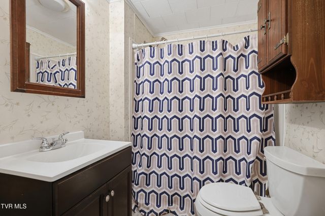 1515 Crackers Neck Road, Big Stone Gap, VA 24219