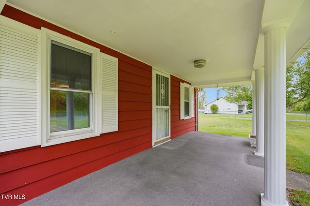 1515 Crackers Neck Road, Big Stone Gap, VA 24219