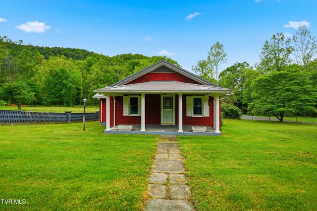 1515 Crackers Neck Road, Big Stone Gap, VA 24219