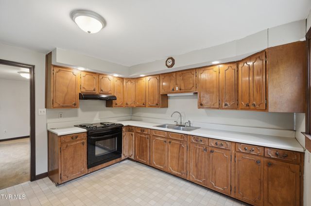 1515 Crackers Neck Road, Big Stone Gap, VA 24219