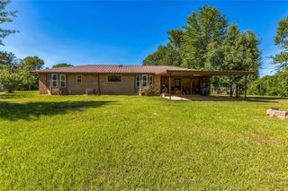 250 W Carrington, Centerville, TX 75833