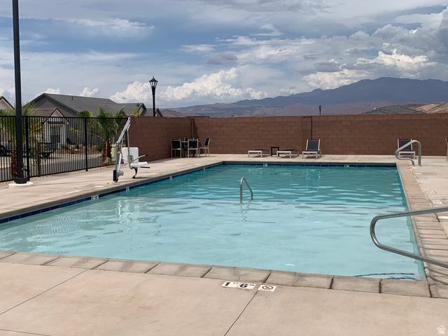 1228 E GORDON LN, Washington, UT 84780