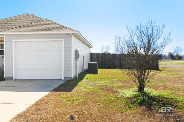 106 Plantation Circle, Summerdale, AL 36580