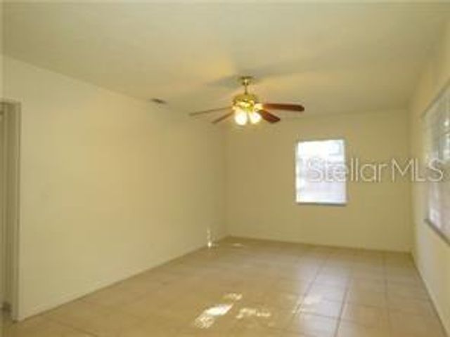1422 OAK VALLEY DRIVE, Seffner, FL 33584