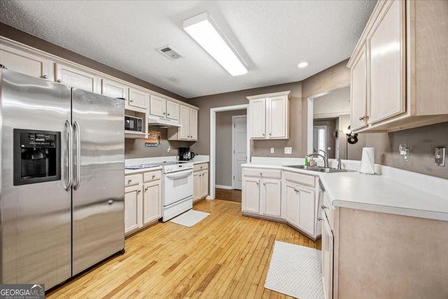 3166 Stinsonville Road, Macon, GA 31204