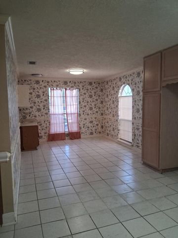12323 W Bellfort Street, Stafford, TX 77477