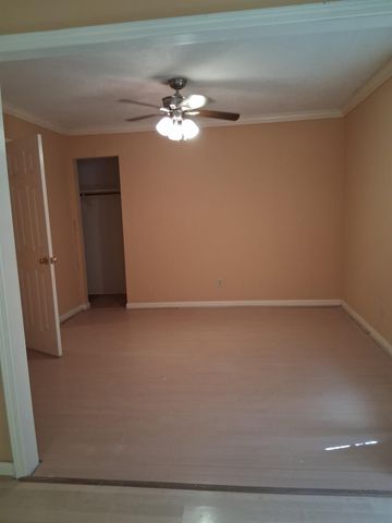 12323 W Bellfort Street, Stafford, TX 77477