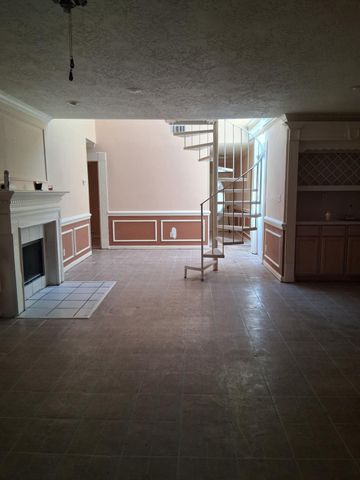 12323 W Bellfort Street, Stafford, TX 77477