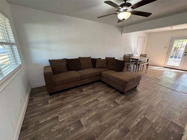 5200 Mcquade Street, Haltom City, TX 76117