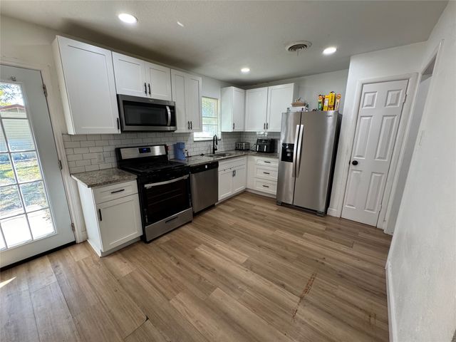 5200 Mcquade Street, Haltom City, TX 76117