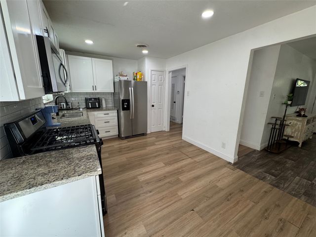 5200 Mcquade Street, Haltom City, TX 76117