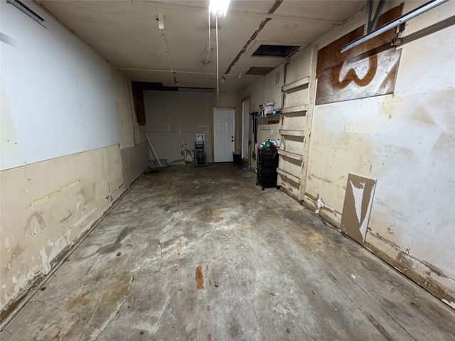 5200 Mcquade Street, Haltom City, TX 76117