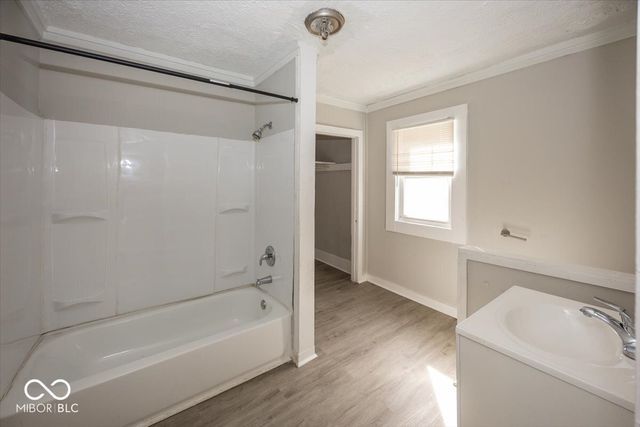 3827 N Graceland Avenue, Indianapolis, IN 46208