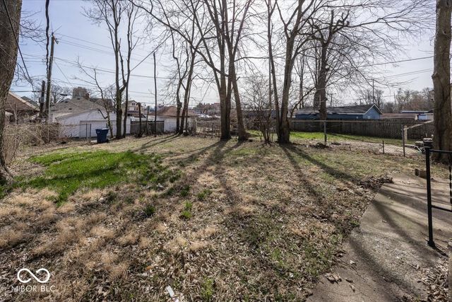 3827 N Graceland Avenue, Indianapolis, IN 46208