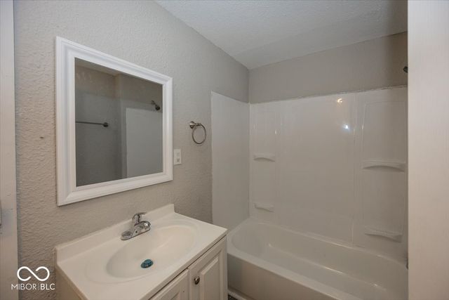 3827 N Graceland Avenue, Indianapolis, IN 46208