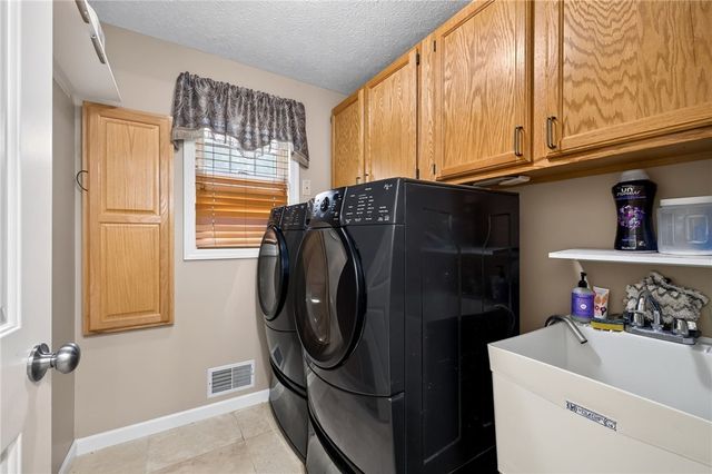 619 Galbro Circle, Webster, NY 14580