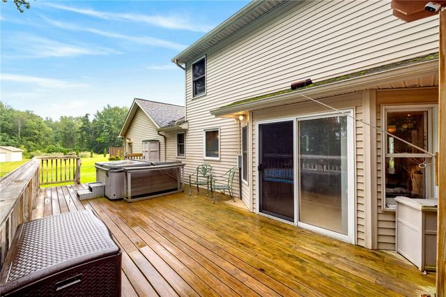 619 Galbro Circle, Webster, NY 14580