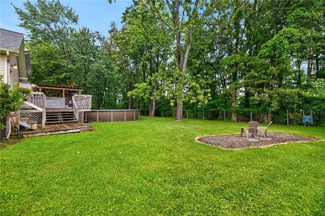 619 Galbro Circle, Webster, NY 14580