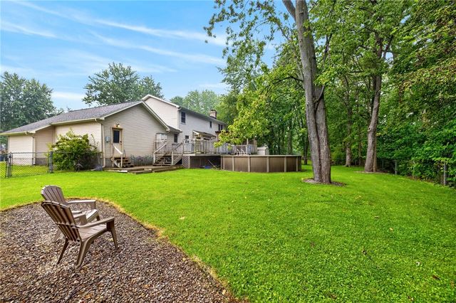 619 Galbro Circle, Webster, NY 14580