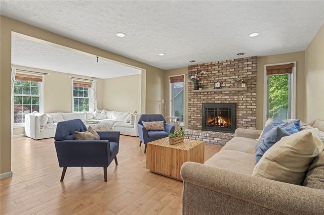 619 Galbro Circle, Webster, NY 14580