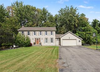 619 Galbro Circle, Webster, NY 14580