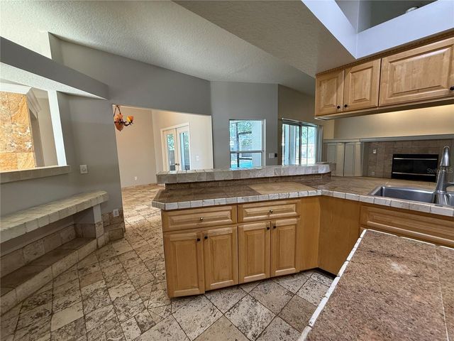 2212 MISTY RIDGE LANE, Valrico, FL 33594