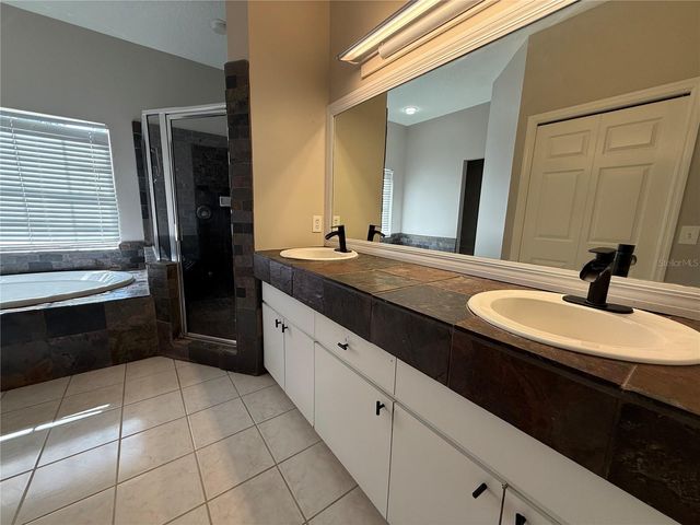 2212 MISTY RIDGE LANE, Valrico, FL 33594