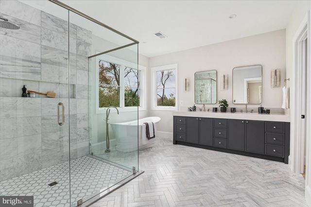 5908 CALLA DR, Mclean, VA 22101