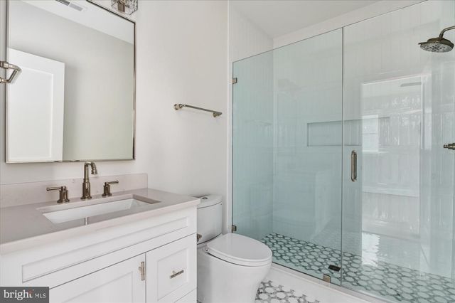 5908 CALLA DR, Mclean, VA 22101