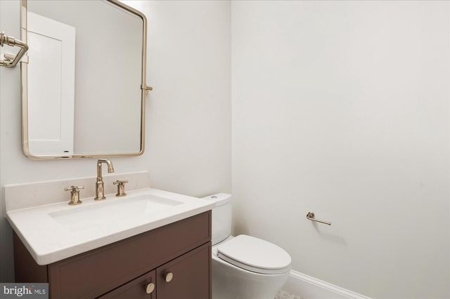 5908 CALLA DR, Mclean, VA 22101