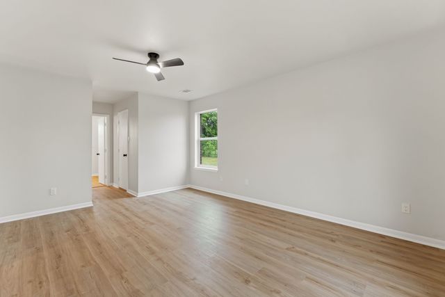 180 Woodard Lane, Bruceville, TX 76630