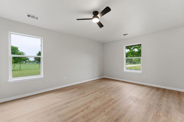 180 Woodard Lane, Bruceville, TX 76630