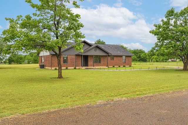 180 Woodard Lane, Bruceville, TX 76630
