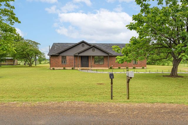 180 Woodard Lane, Bruceville, TX 76630