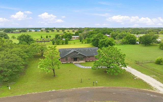 180 Woodard Lane, Bruceville, TX 76630