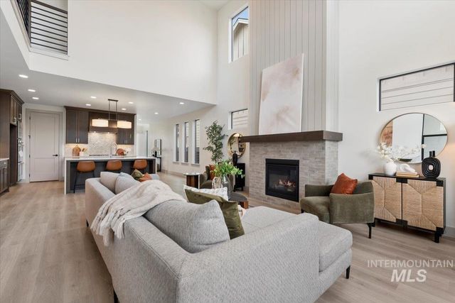 7624 W Old School St Fremont, Meridian, ID 83646