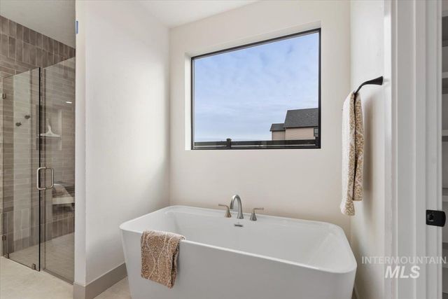 7624 W Old School St Fremont, Meridian, ID 83646