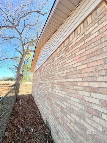 47 Fairview Street, Evergreen, AL 36401