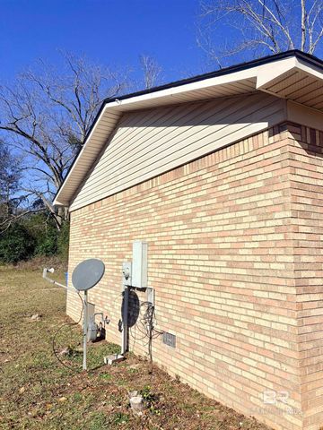 47 Fairview Street, Evergreen, AL 36401