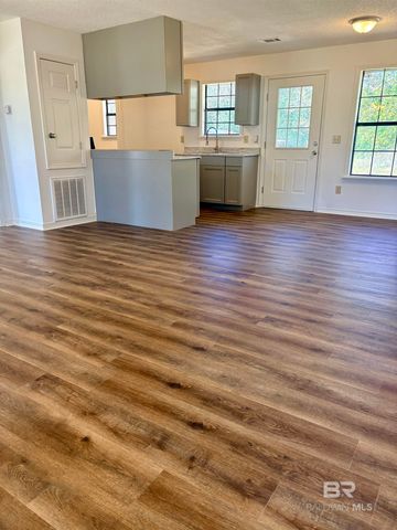 47 Fairview Street, Evergreen, AL 36401