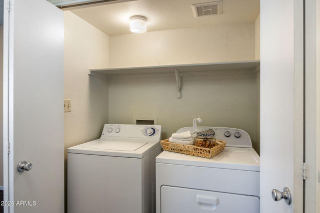 5757 W EUGIE Avenue 2027, Glendale, AZ 85304