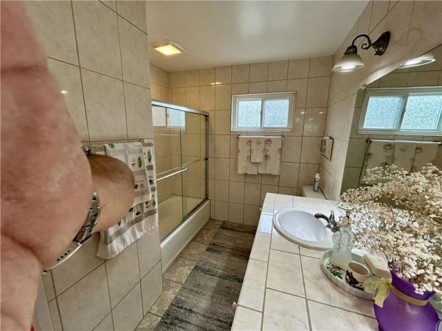 3062 W Teranimar, Anaheim, CA 92804