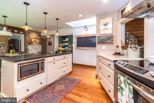 1047 COWPATH RD, Hatfield, PA 19440