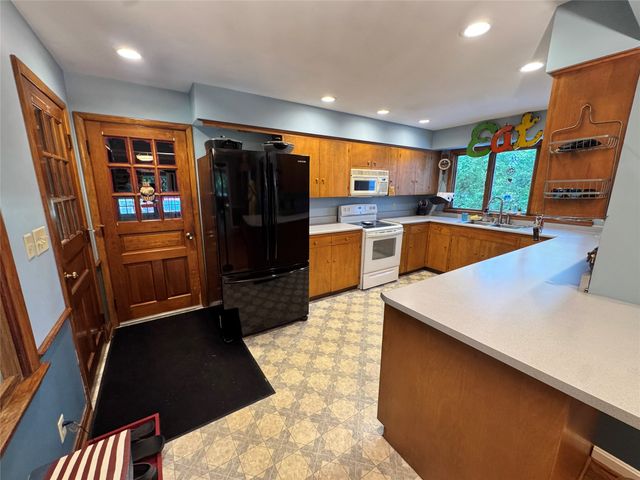 1209 WILKINS Road, Erie, PA 16505