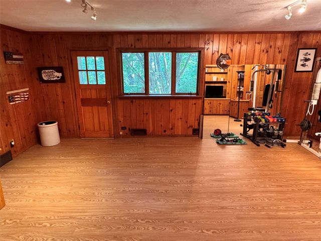 1209 WILKINS Road, Erie, PA 16505