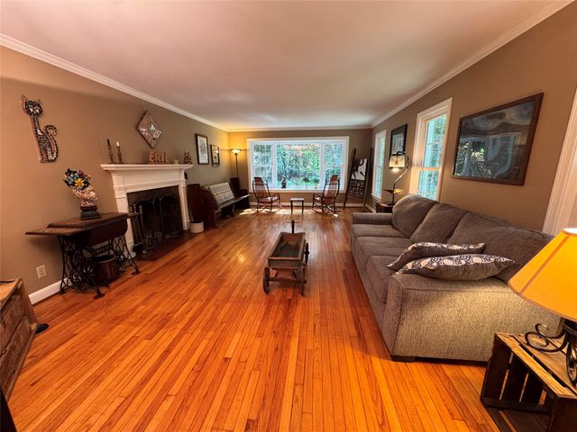 1209 WILKINS Road, Erie, PA 16505