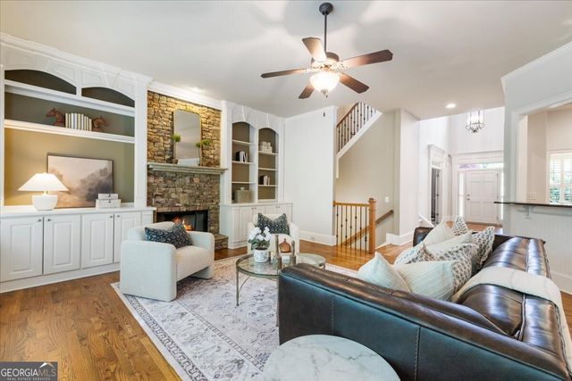 525 Big Bend Trail, Sugar Hill, GA 30518